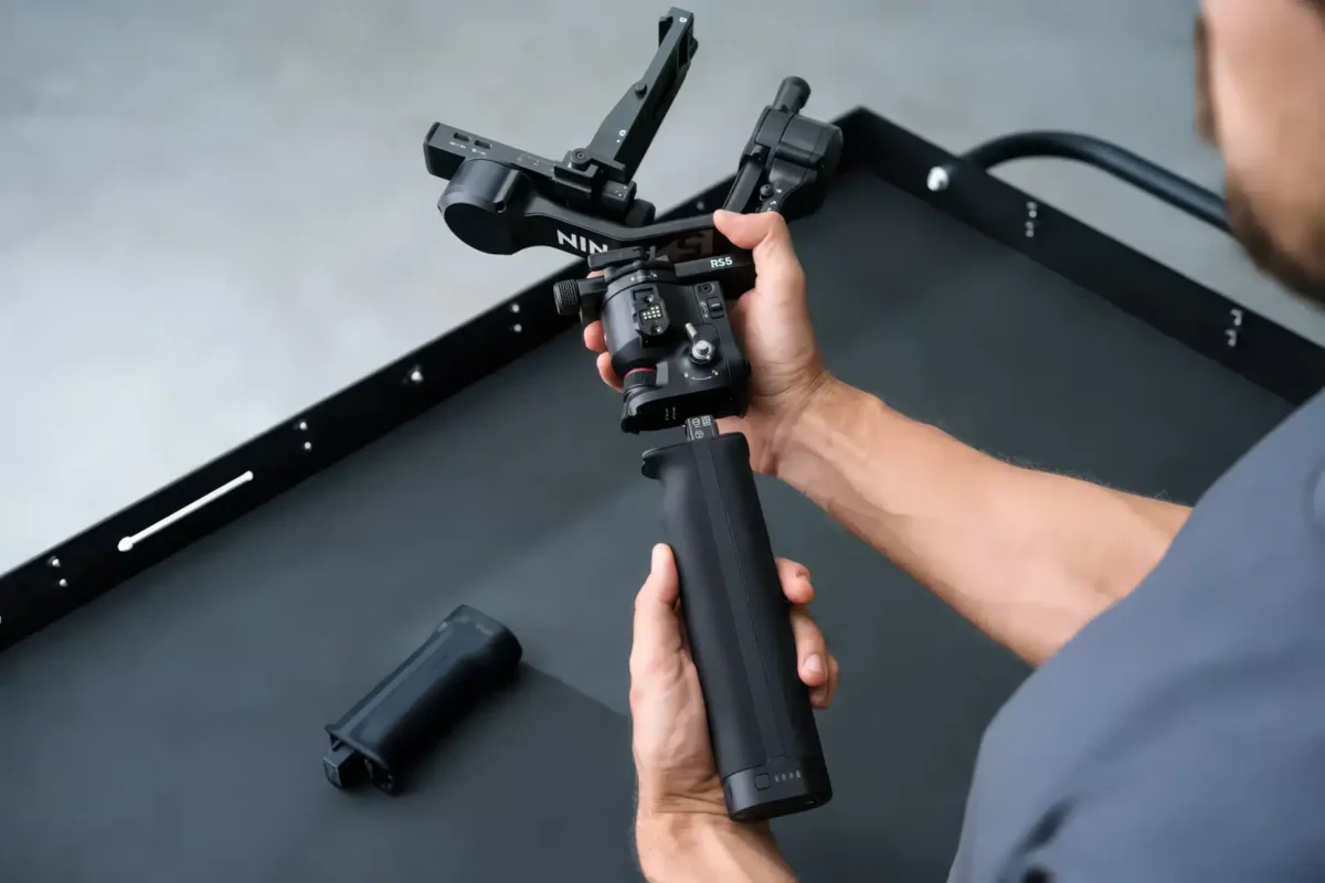 DJI RS 5 Gimbal Stabilizer Price in Pakistan – The Ultimate Tool for Cinematic Filmmaking 7 f63d64d9f16e51ad33226fbcc7a6100a.jpg gigapixel standard v2 1x.jpg